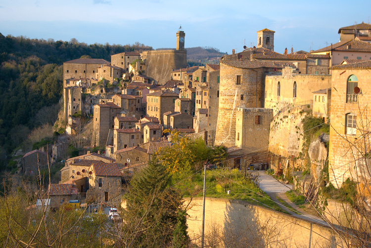 Sorano e la Via Cava di San Rocco