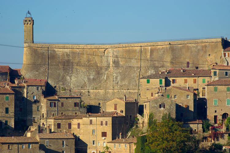 Sorano e la Via Cava di San Rocco