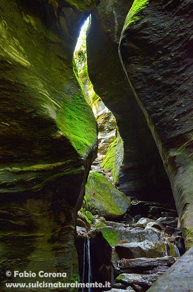 Valle Antigorio: orridi e marmitte dei giganti