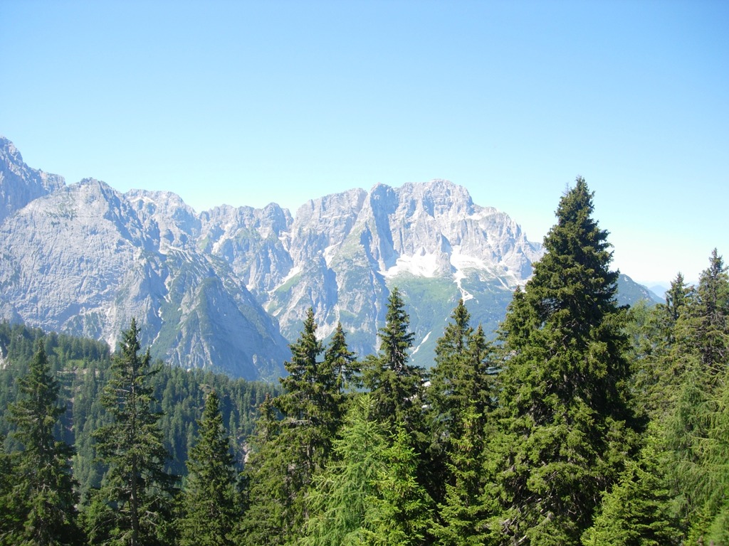 Lussari e monte sfondo