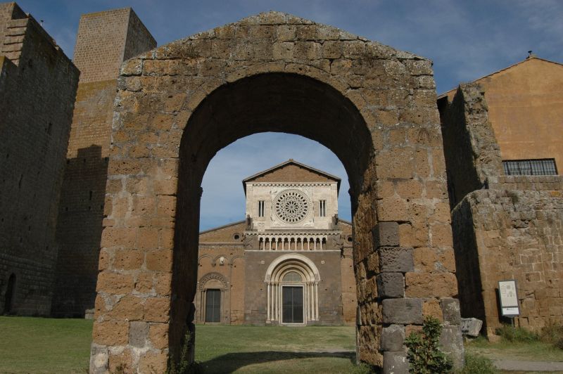 Tuscania, la regina della Tuscia laziale