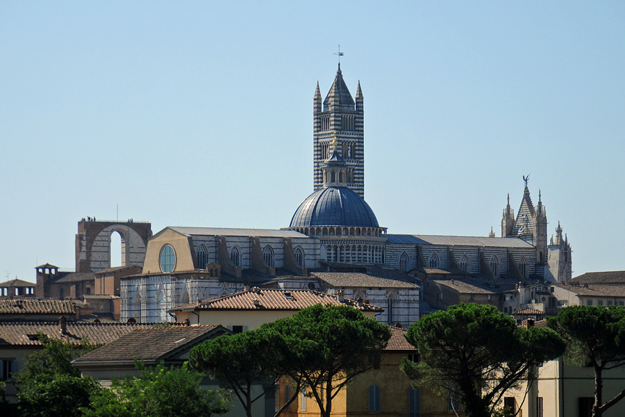 Siena by night