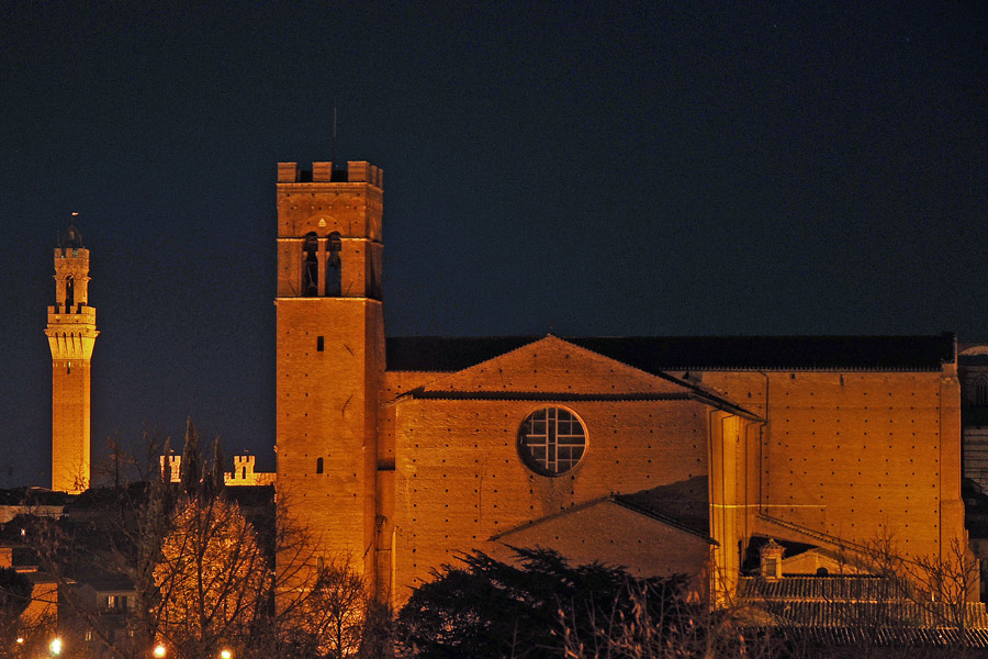 Siena by night