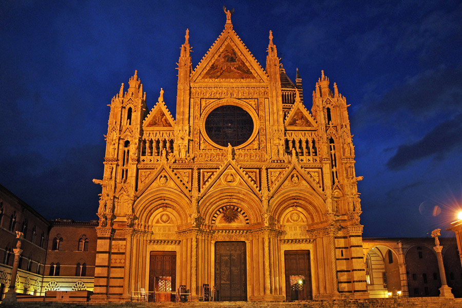 Siena by night