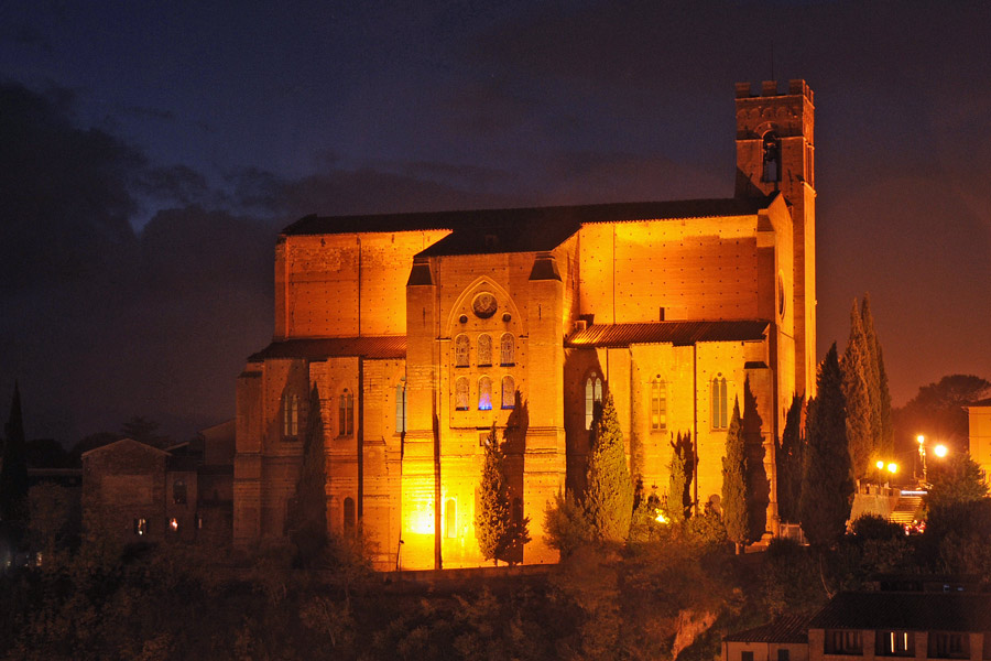 Siena by night
