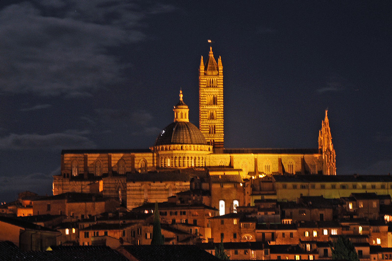 Siena by night