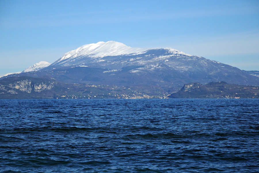 Il Monte Baldo visto dal Garda