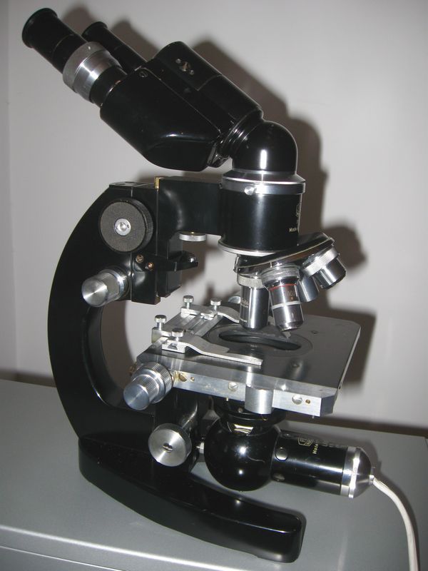 Microscopio PZO