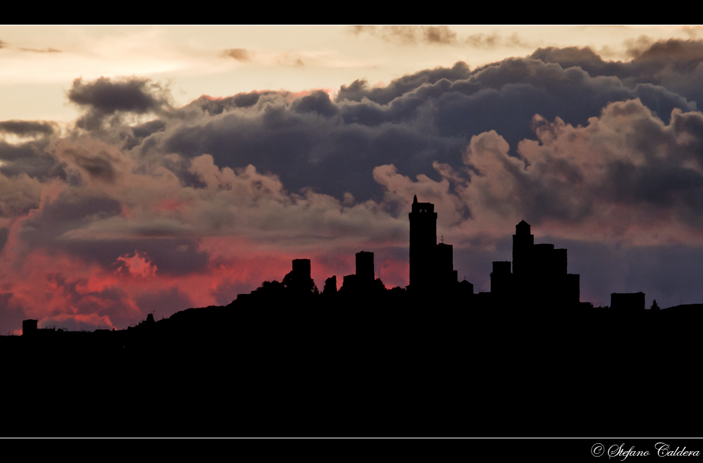 Tramonto dietro San Gimignano