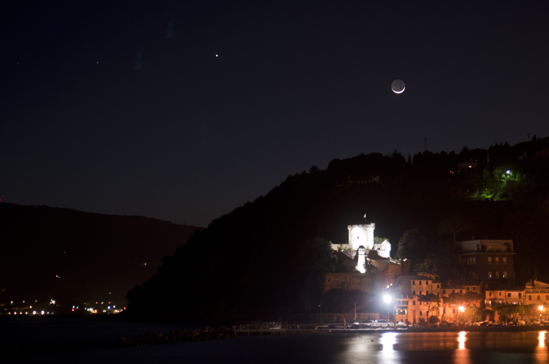 Lerici - San terenzo tramonto e luna a barchetta