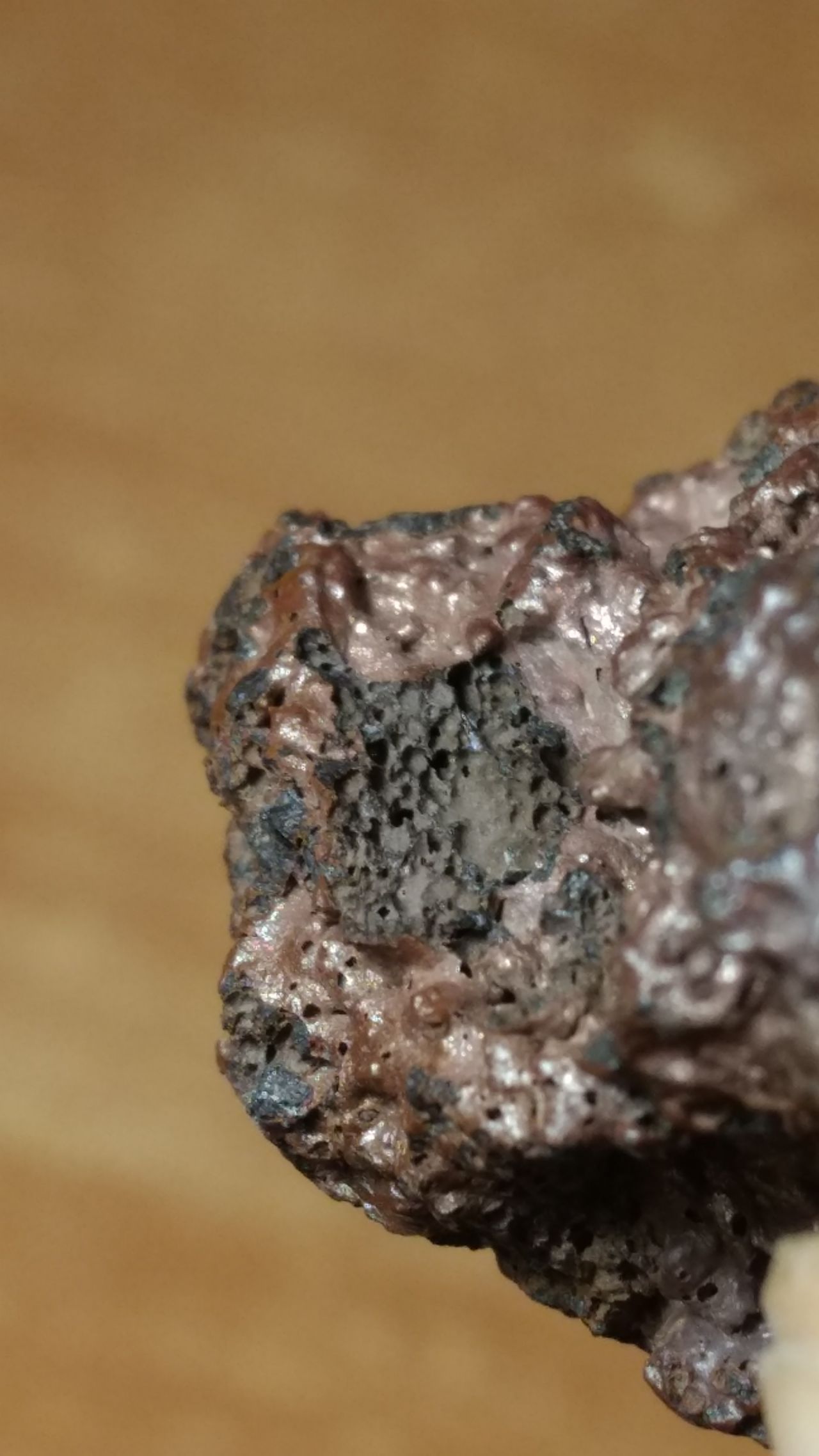 Lapillo vulcanico con metallo