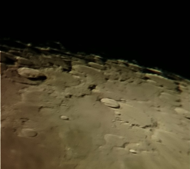Luna di oggi con stativo