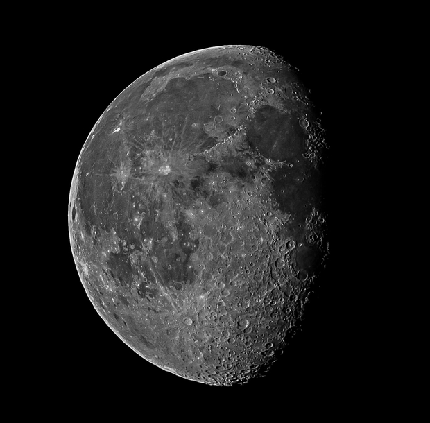 Luna di oggi con stativo