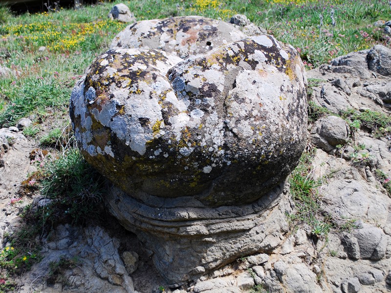 Identificazione roccia ovoidale