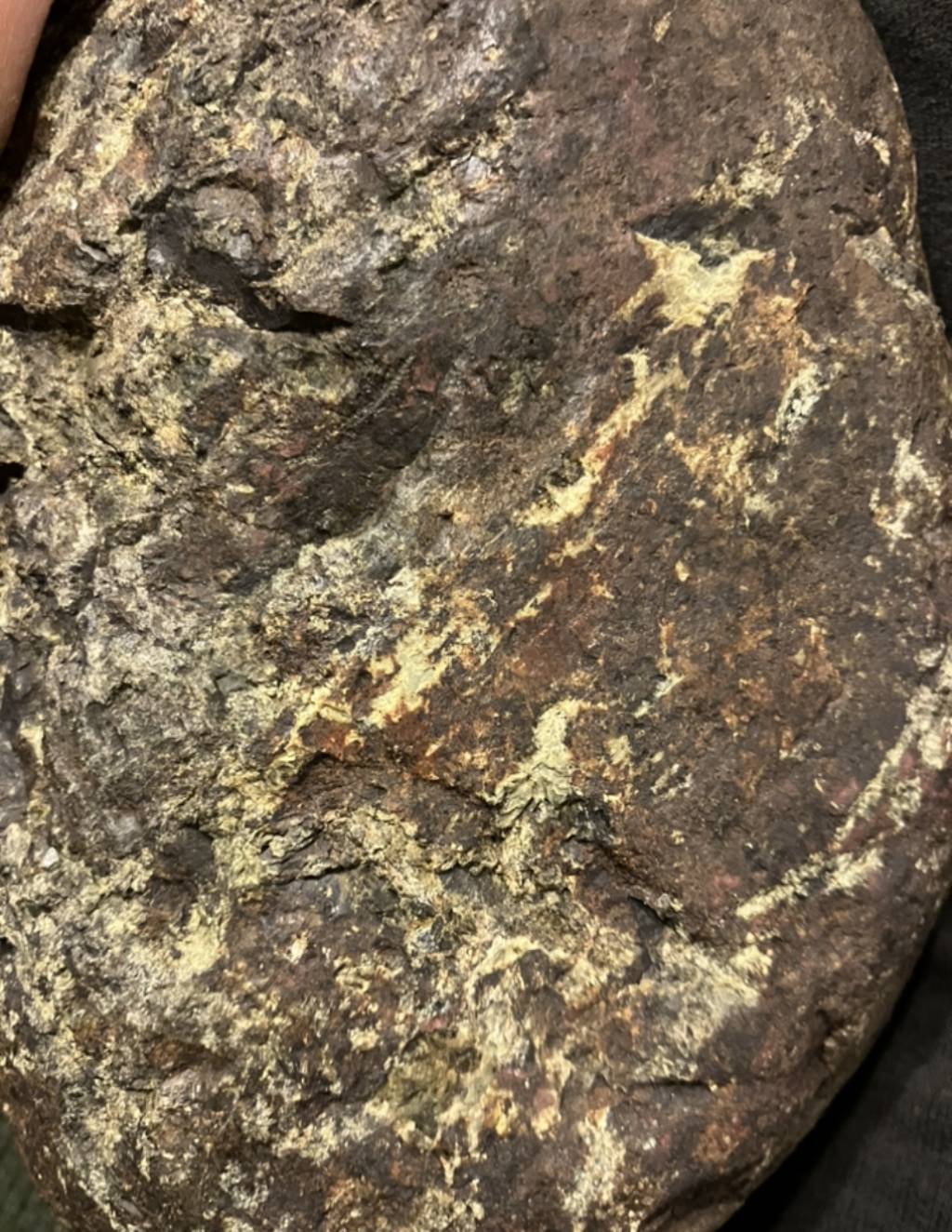 Una pietra bugiarda o un meteorite?