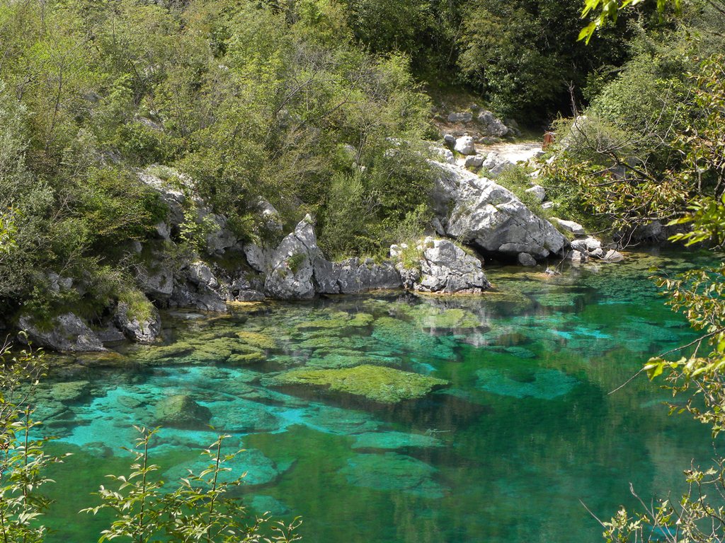 La riserva naturale lago del cornino e l''alto tagliamento