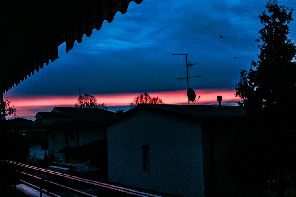 Alba epocale oggi CAVENAGO.