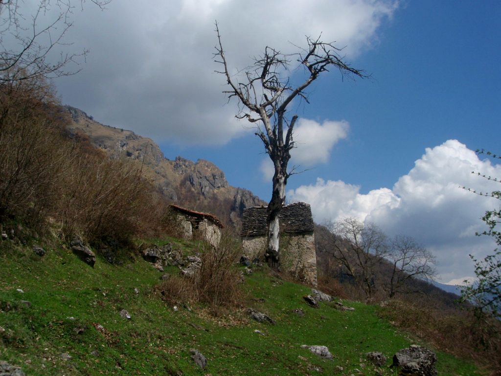 Da Pianca a Cantiglio: un percorso nella storia del 900