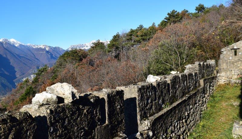 Le trincee del Monte Corno di Nago