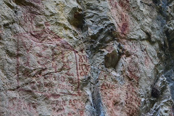 Nelle Pizzancae alla ricerca delle scritte dei pastori - Gruppo di Monte Agnello