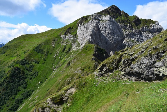 Cima Ombladet (2.255 m) da Pierabech - Monti di Volaia