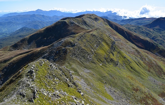 Cusna (2.121 m) da Monte Orsaro - Appennino Reggiano