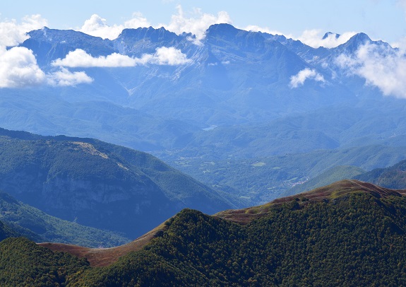 Cusna (2.121 m) da Monte Orsaro - Appennino Reggiano