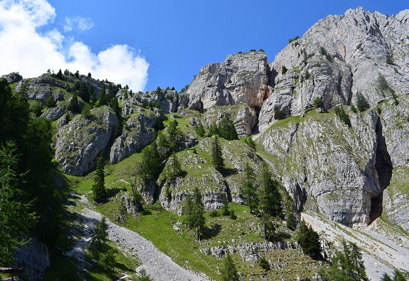 Dal Lago di Tovel al Pian della Nana per la Val Formiga - Dolomiti di Brenta