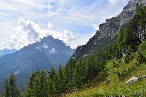 Dal Passo Duran (1.601 m) al Bivacco Grisetti (2.050 m) - Gruppo della Civetta