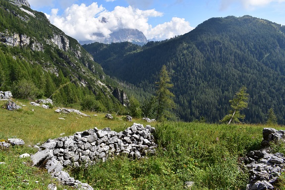 Dal Passo Duran (1.601 m) al Bivacco Grisetti (2.050 m) - Gruppo della Civetta