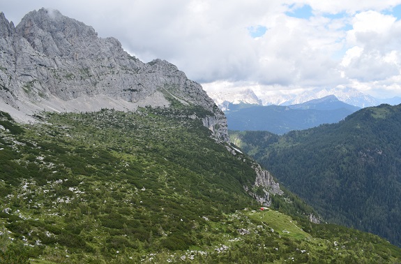 Dal Passo Duran (1.601 m) al Bivacco Grisetti (2.050 m) - Gruppo della Civetta