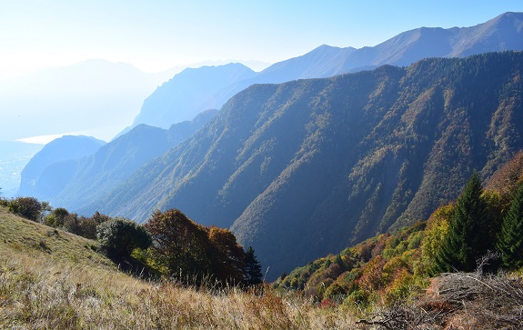 Dal Lago di Tenno al Rifugio Pernici per il 