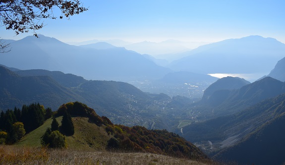 Dal Lago di Tenno al Rifugio Pernici per il 