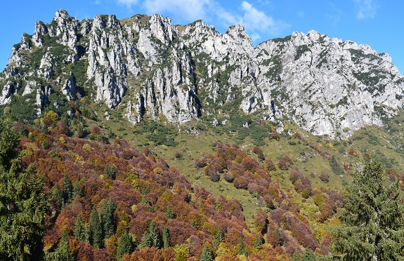 Dal Lago di Tenno al Rifugio Pernici per il 