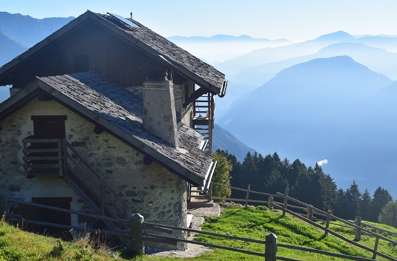 Dai Laghi di Valbona al Cengledino per creste - Gruppo dell''Adamello