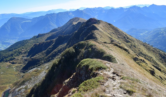 Dai Laghi di Valbona al Cengledino per creste - Gruppo dell''Adamello