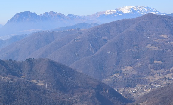 Croce di Perlè (1.031 m) da Crone d''Idro - Prealpi Bresciane