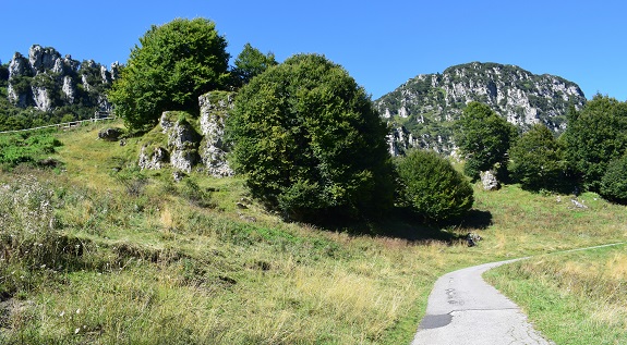 Cima Spessa (1.816 m) da Forte Ampola - Prealpi Gardesane