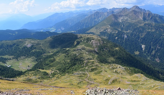 Monte Luco (2.434 m) da Passo Palade - Catena delle Maddalene