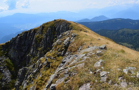 Monte Luco (2.434 m) da Passo Palade - Catena delle Maddalene