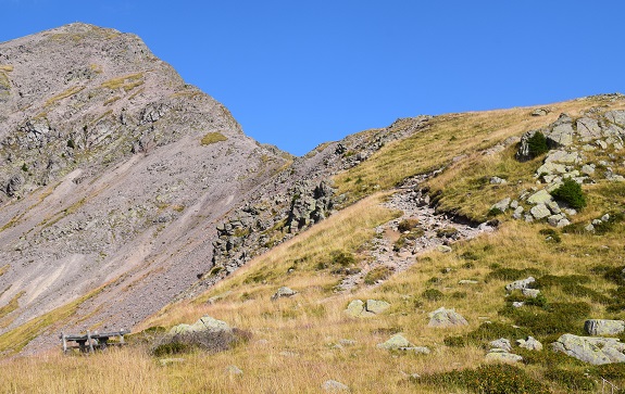 Monte Luco (2.434 m) da Passo Palade - Catena delle Maddalene