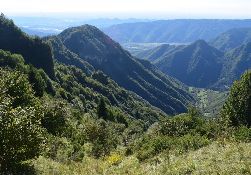 Cengia di Prada-Monte Sassum-Monte Santo da Case Bolenghini (Massiccio del Grappa)