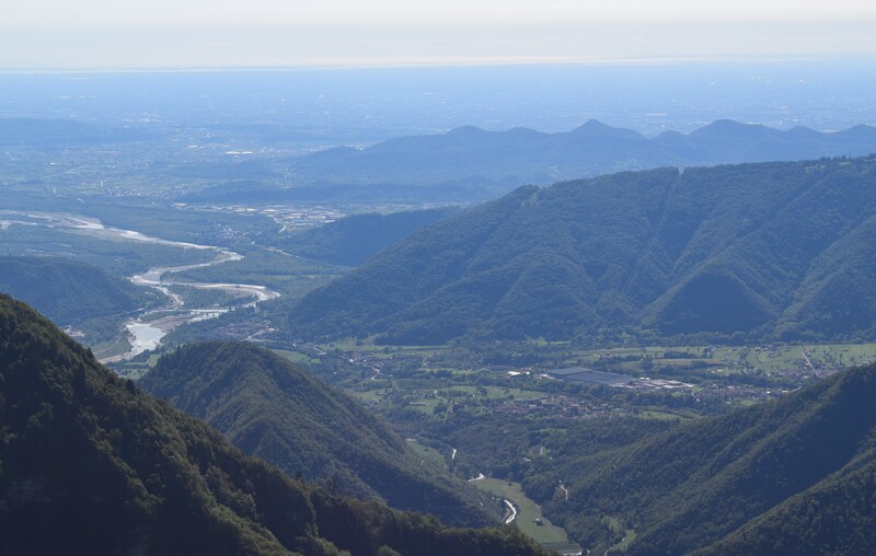 Cengia di Prada-Monte Sassum-Monte Santo da Case Bolenghini (Massiccio del Grappa)