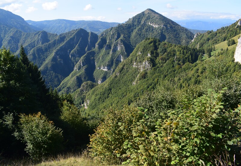 Cengia di Prada-Monte Sassum-Monte Santo da Case Bolenghini (Massiccio del Grappa)