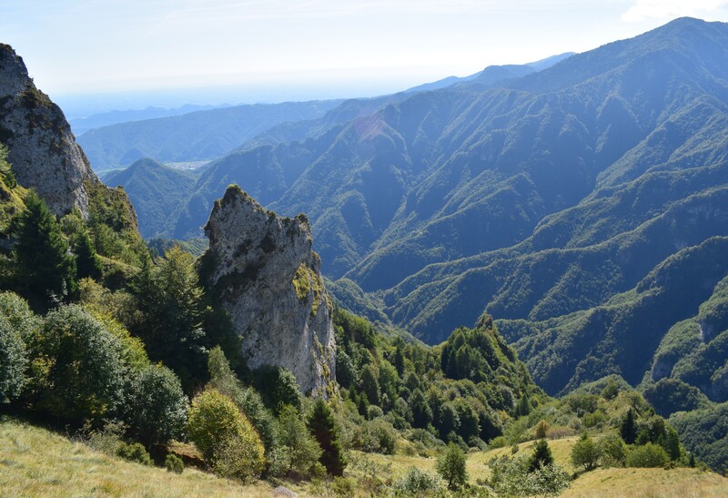 Cengia di Prada-Monte Sassum-Monte Santo da Case Bolenghini (Massiccio del Grappa)