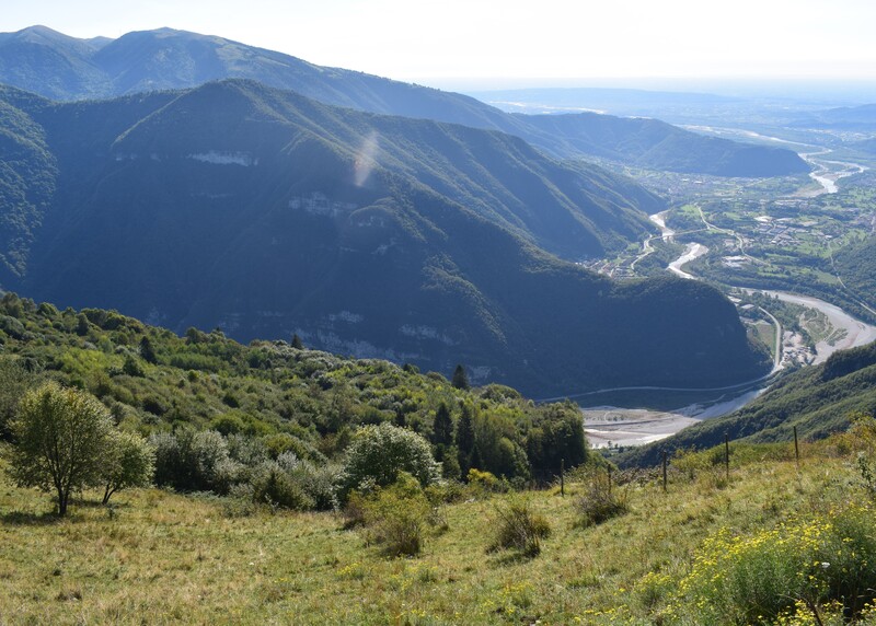 Cengia di Prada-Monte Sassum-Monte Santo da Case Bolenghini (Massiccio del Grappa)