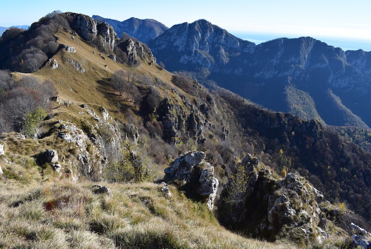 Le due cime dello Zingla da Eno (Prealpi Bresciane)