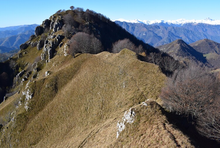 Le due cime dello Zingla da Eno (Prealpi Bresciane)