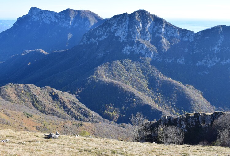 Le due cime dello Zingla da Eno (Prealpi Bresciane)