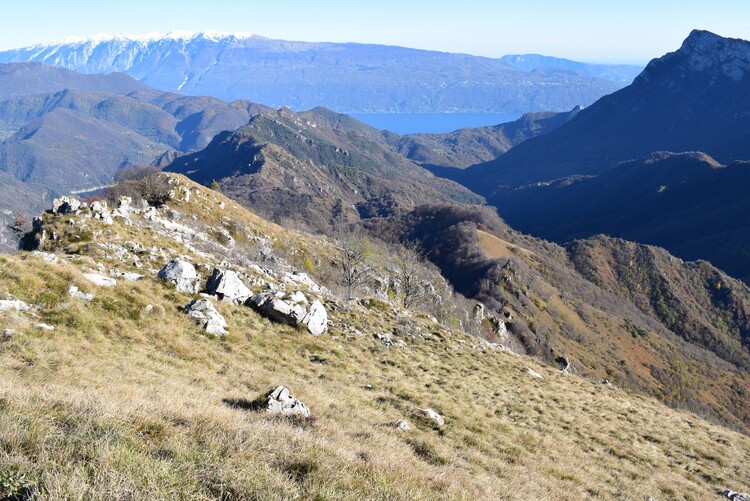 Le due cime dello Zingla da Eno (Prealpi Bresciane)